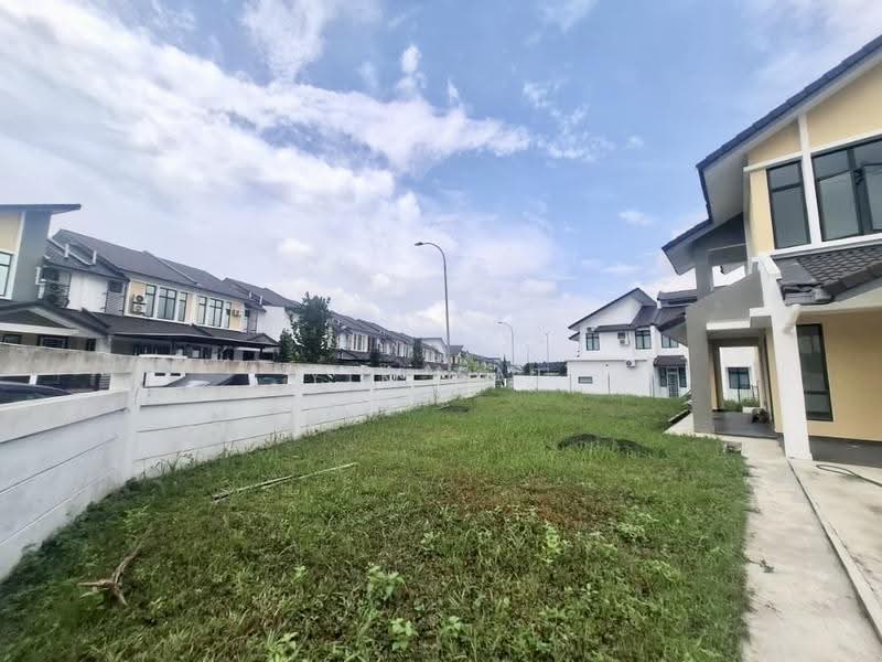Rumah Teres 2-Tingkat untuk Dijual di Bandar Tiram (Ulu Tiram) - Yik Tat - Exterior - PropertyGuru.com.my