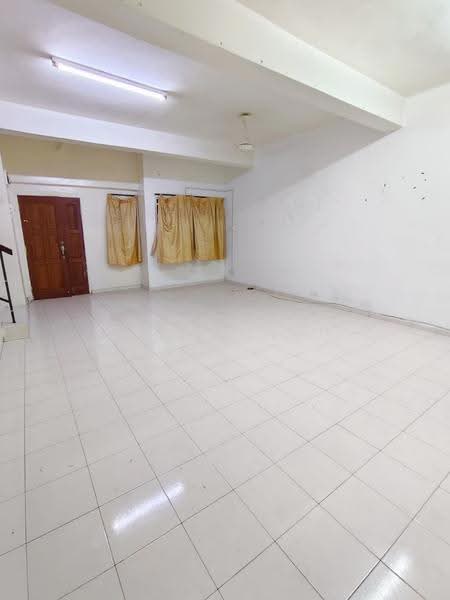 1-storey Terraced House for Rent in Hijauan Valdor (Sungai Jawi) - Quinn Loh - Interior - PropertyGuru.com.my