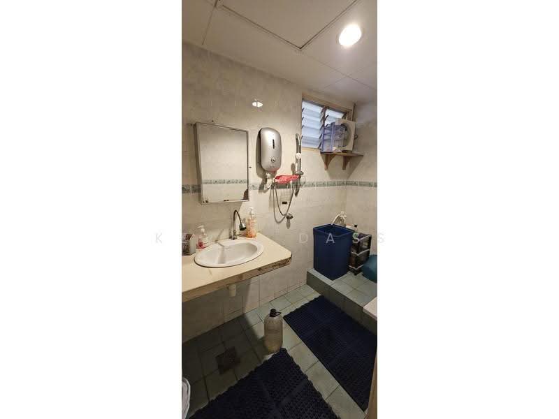 Rumah Teres 2-Tingkat untuk Dijual di Kota Kemuning (Shah Alam) - Kevin Dass - Bathroom - PropertyGuru.com.my