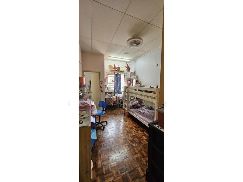 Rumah Teres 2-Tingkat untuk Dijual di Kota Kemuning (Shah Alam) - Kevin Dass - Bedroom - PropertyGuru.com.my