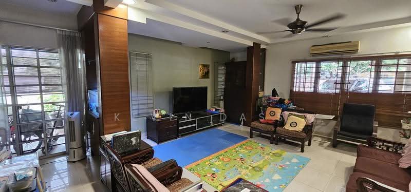 Rumah Teres 2-Tingkat untuk Dijual di Kota Kemuning (Shah Alam) - Kevin Dass - Living Room - PropertyGuru.com.my