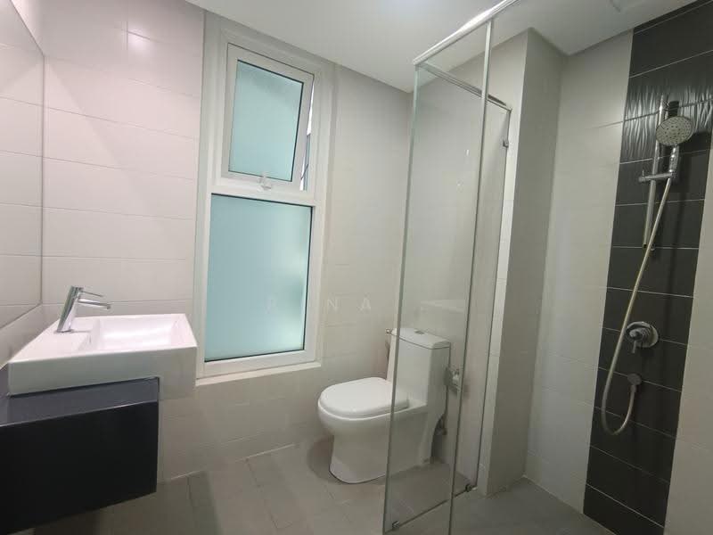 Service Residence for Sale at V Residence 3 @ Sunway Velocity - Rina . - Bathroom - PropertyGuru.com.my