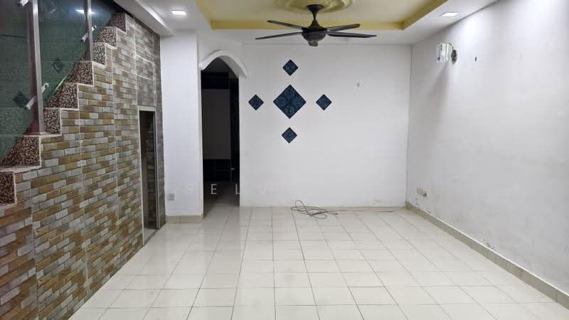 2-storey Terraced House for Rent in Taman Impian Murni (Kajang) - Selvam . - Living Room - PropertyGuru.com.my