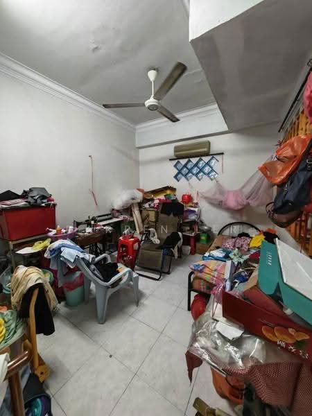 Rumah Teres 2-Tingkat untuk Dijual di Taman Puteri Wangsa (Ulu Tiram) - Darren Ler - Bedroom - PropertyGuru.com.my