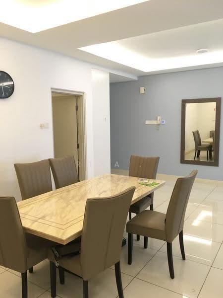 Kediaman Servis untuk Dijual di V Residence 3 @ Sunway Velocity - Rina . - Dining Room - PropertyGuru.com.my