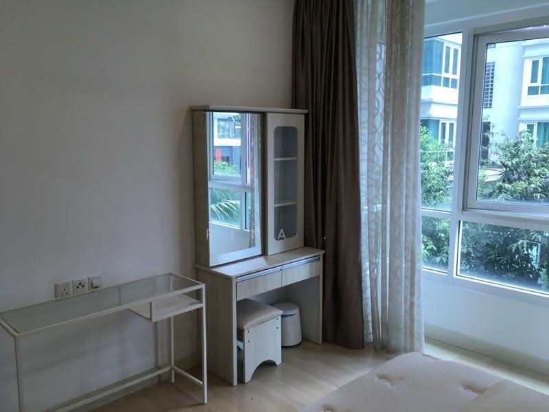 Kediaman Servis untuk Dijual di V Residence 3 @ Sunway Velocity - Rina . - Bedroom - PropertyGuru.com.my
