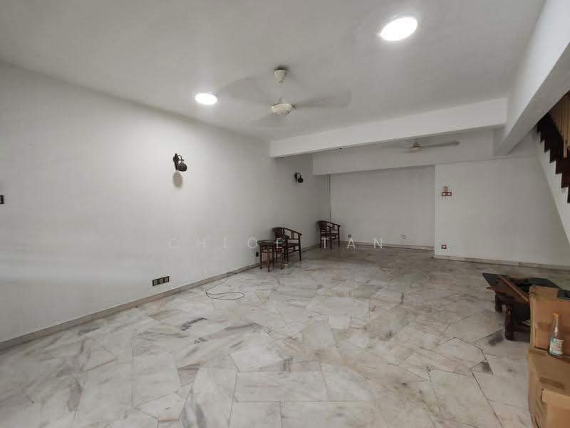 Rumah Teres 2-Tingkat untuk Disewa di Seksyen 32 (Shah Alam) - Chloe Tan - Living Room - PropertyGuru.com.my