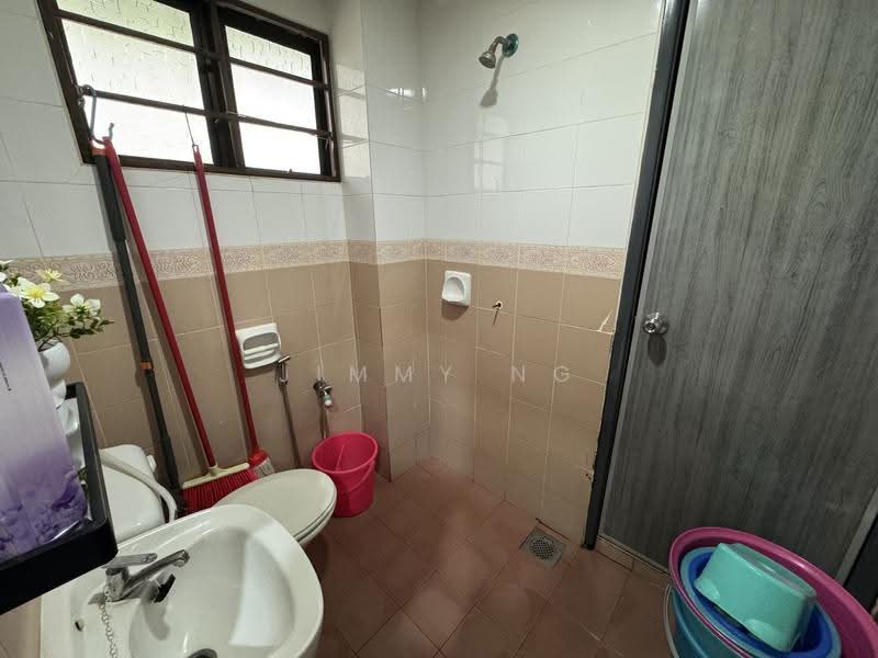 2-storey Terraced House for Sale in Bandar Damai Perdana (Cheras) - Jimmy Ng - Bathroom - PropertyGuru.com.my
