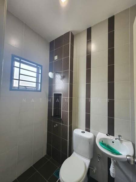 Rumah Teres 2-Tingkat untuk Dijual di Skudai (Johor) - Nathan Chan - Bathroom - PropertyGuru.com.my