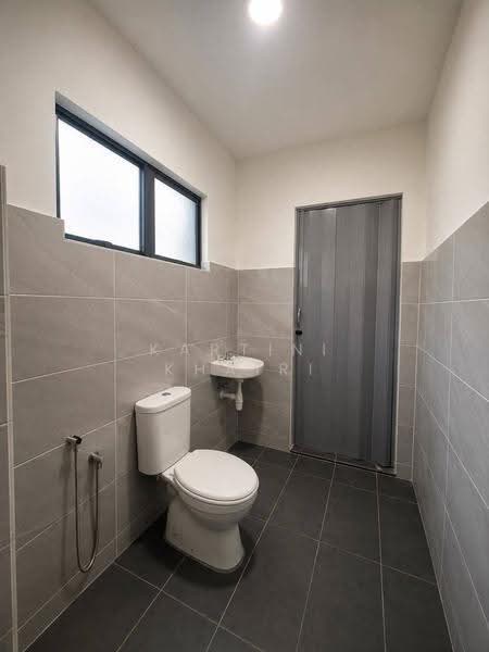 2-storey Terraced House for Rent in Telok Panglima Garang (Selangor) - Kartini Khairi - Bathroom - PropertyGuru.com.my