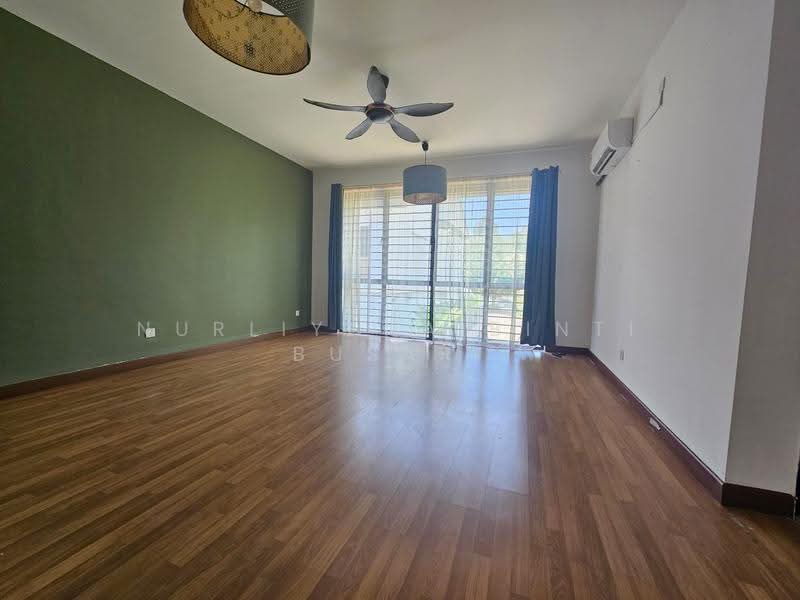 2-storey Terraced House for Sale in Denai Alam (Shah Alam) - Nurliyana Binti Busari - Living Room - PropertyGuru.com.my