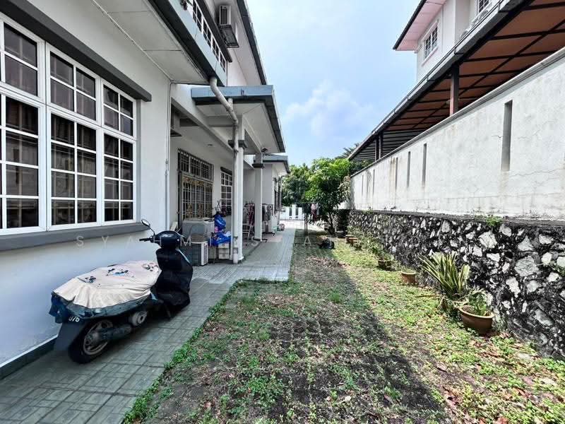 Semi-Detached House for Sale in Seksyen 7 (Shah Alam) - Syahmi Shahordin - Exterior - PropertyGuru.com.my