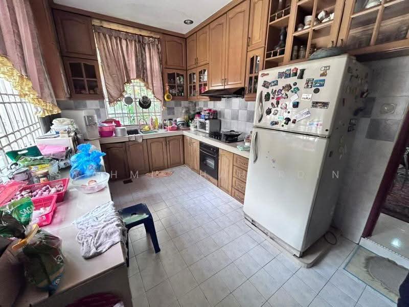 Semi-Detached House for Sale in Seksyen 7 (Shah Alam) - Syahmi Shahordin - Kitchen - PropertyGuru.com.my
