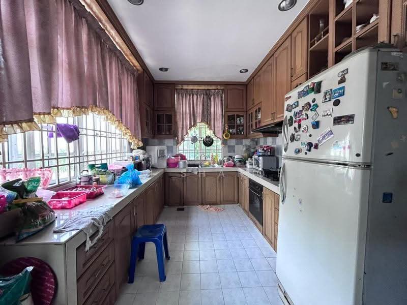 Semi-Detached House for Sale in Seksyen 7 (Shah Alam) - Syahmi Shahordin - Kitchen - PropertyGuru.com.my