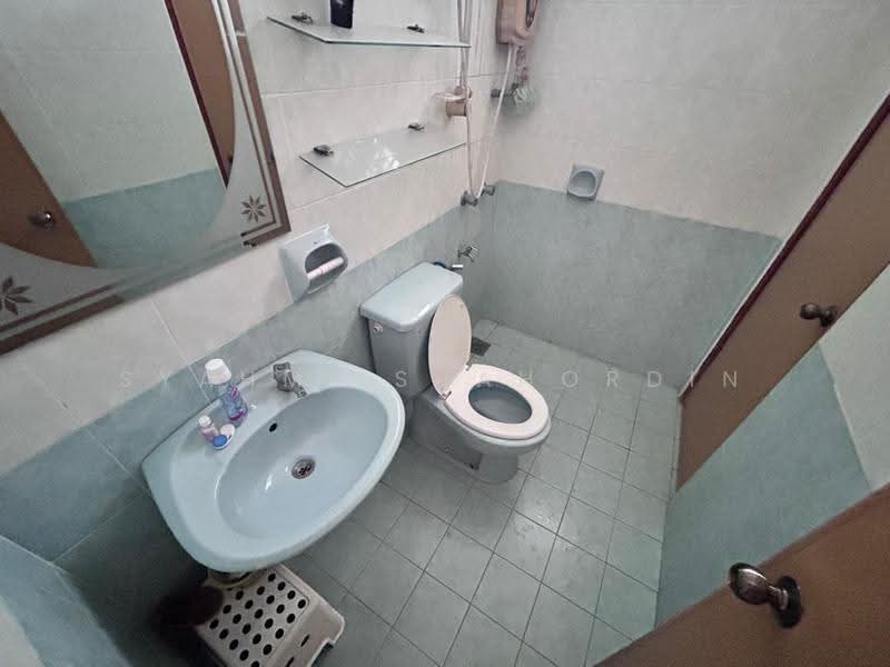 Semi-Detached House for Sale in Seksyen 7 (Shah Alam) - Syahmi Shahordin - Bathroom - PropertyGuru.com.my