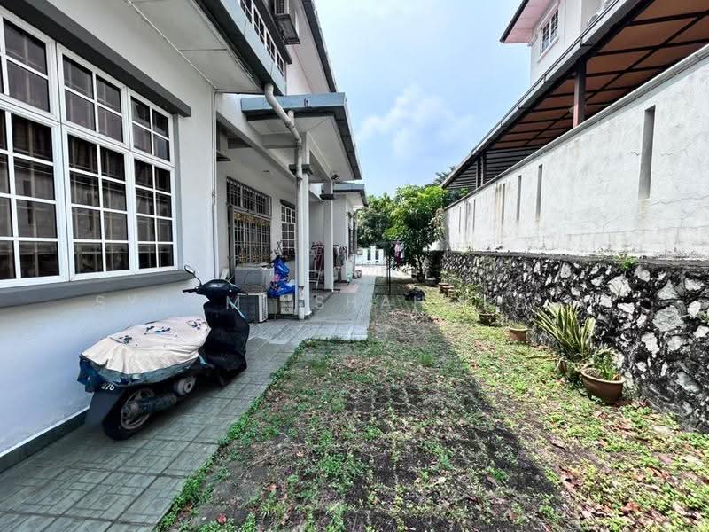Semi-Detached House for Sale in Seksyen 7 (Shah Alam) - Syahmi Shahordin - Exterior - PropertyGuru.com.my