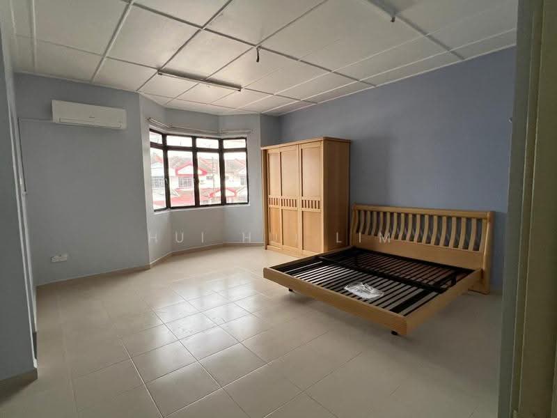 Rumah Teres 2-Tingkat untuk Disewa di Permas Jaya (Johor) - Hui Hui Lim - Bedroom - PropertyGuru.com.my