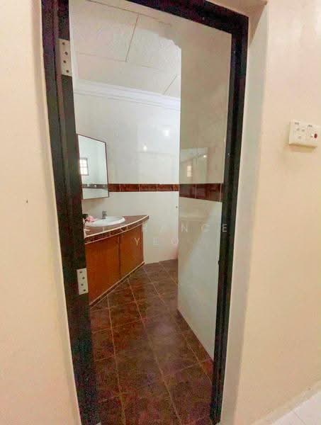 2-storey Terraced House for Sale in Taman Tasik Ria (Tangkak) - Florance Yeo - Bathroom - PropertyGuru.com.my