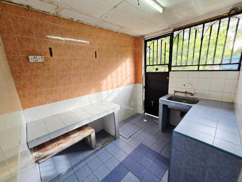 2-storey Terraced House for Sale in Taman Sri Jelok (Kajang) - Celestine Ting - Kitchen - PropertyGuru.com.my