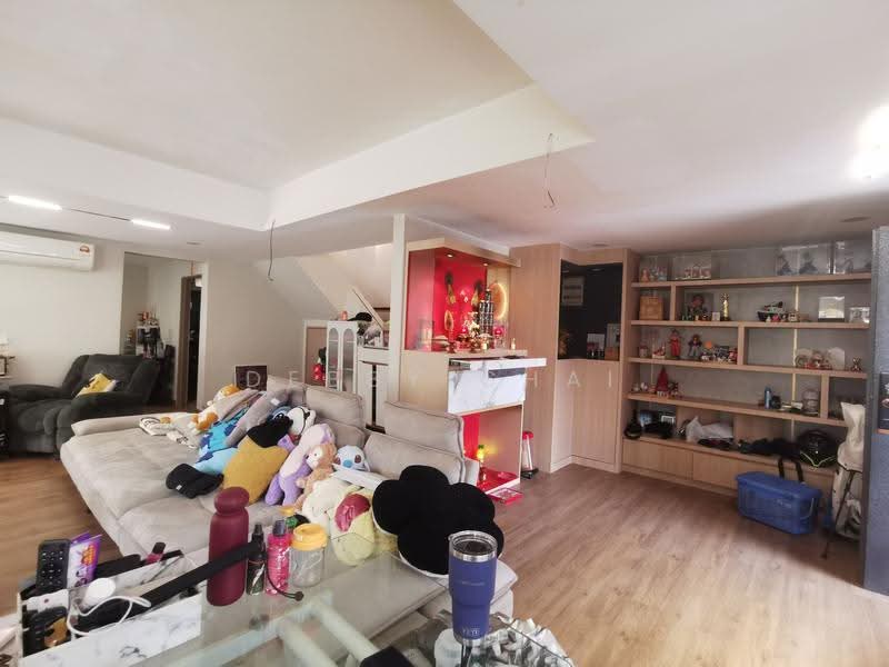 Rumah Teres 2-Tingkat untuk Dijual di Taman Putra Prima (Puchong) - Debby Chai - Living Room - PropertyGuru.com.my