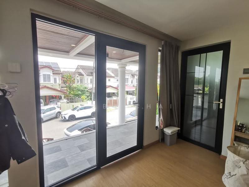 Rumah Teres 2-Tingkat untuk Dijual di Taman Putra Prima (Puchong) - Debby Chai - Balcony - PropertyGuru.com.my