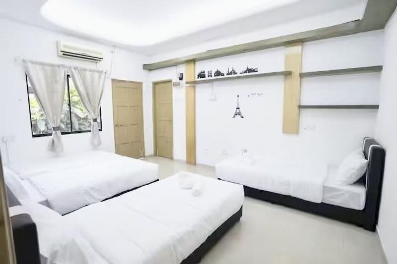 Bungalow House untuk Dijual di Taman Melodies (Johor Bahru) - Yik Tat - Bedroom - PropertyGuru.com.my
