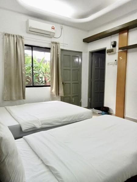 Bungalow House untuk Dijual di Taman Melodies (Johor Bahru) - Yik Tat - Bedroom - PropertyGuru.com.my
