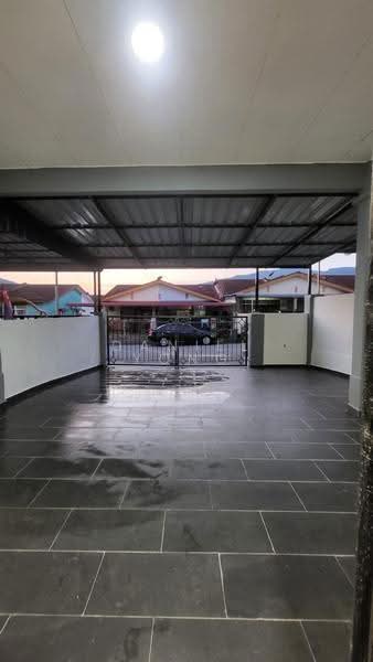 1-storey Terraced House for Sale in Kluang (Johor) - Daniel Yong - Exterior - PropertyGuru.com.my