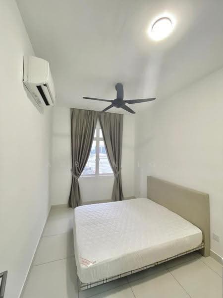 Kondominium untuk Disewa di Paraiso Residence @ The Earth - Adrian Loo - Bedroom - PropertyGuru.com.my