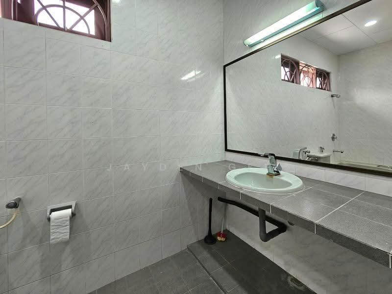 Rumah Berkembar untuk Dijual di Taman Delima (Alor Setar) - Jayden Geh - Bathroom - PropertyGuru.com.my