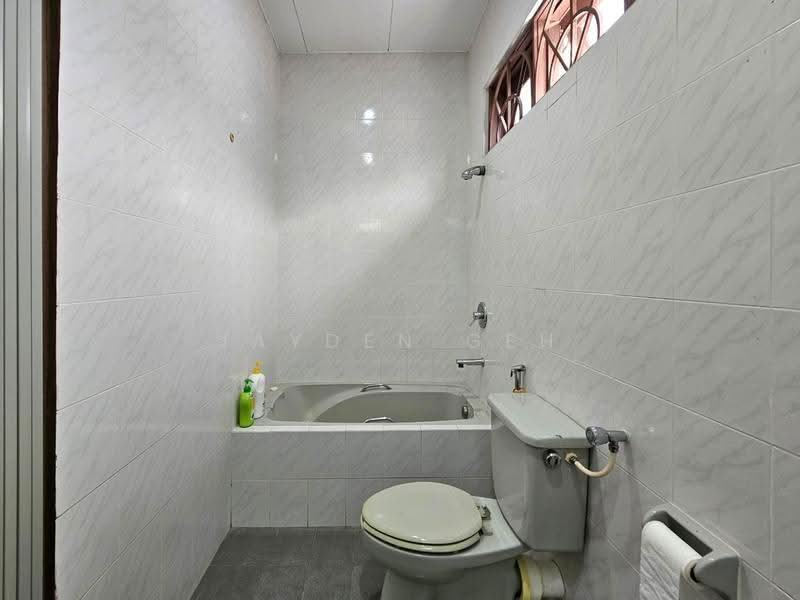 Rumah Berkembar untuk Dijual di Taman Delima (Alor Setar) - Jayden Geh - Bathroom - PropertyGuru.com.my