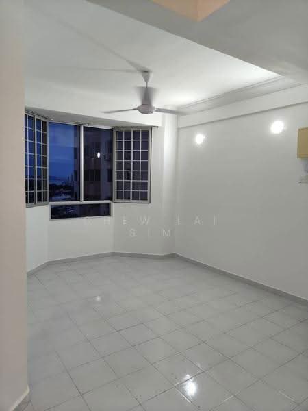 Apartment for Rent at Kingfisher Series - Chew Lai Sim - Living Room - PropertyGuru.com.my