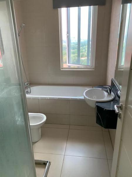 Kediaman Servis untuk Dijual di Glomac Damansara - peng peng - Bathroom - PropertyGuru.com.my