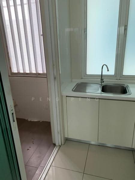 Kediaman Servis untuk Dijual di Glomac Damansara - peng peng - Kitchen - PropertyGuru.com.my