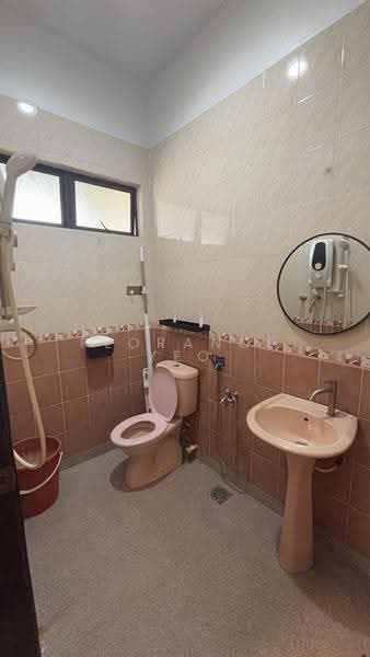 2-storey Terraced House for Sale in Taman Duyong Indah (Duyong) - Florance Yeo - Bathroom - PropertyGuru.com.my