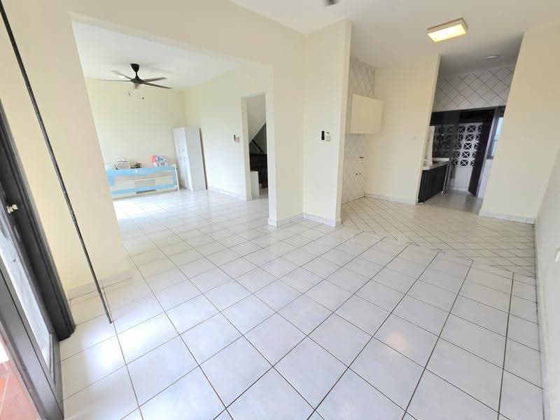 Kondominium untuk Disewa di Armanee - Nadrah Omar - Living Room - PropertyGuru.com.my
