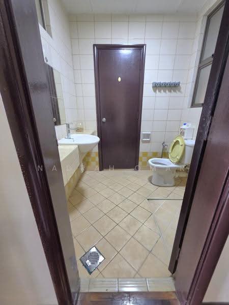 Kondominium untuk Disewa di Armanee - Nadrah Omar - Bathroom - PropertyGuru.com.my