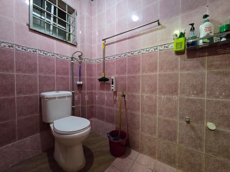 2-storey Terraced House for Sale in Taman Maju (Kajang) - Celestine Ting - Bathroom - PropertyGuru.com.my