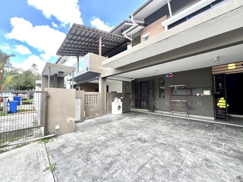 2-storey Terraced House for Sale in Shah Alam (Selangor) - Syahmi Shahordin - Exterior - PropertyGuru.com.my
