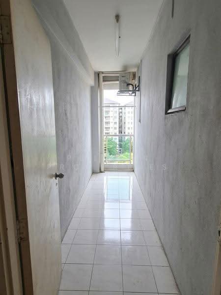 Kondominium untuk Dijual di Vista Millennium Condominium - Polilan Properties - Corridor - PropertyGuru.com.my
