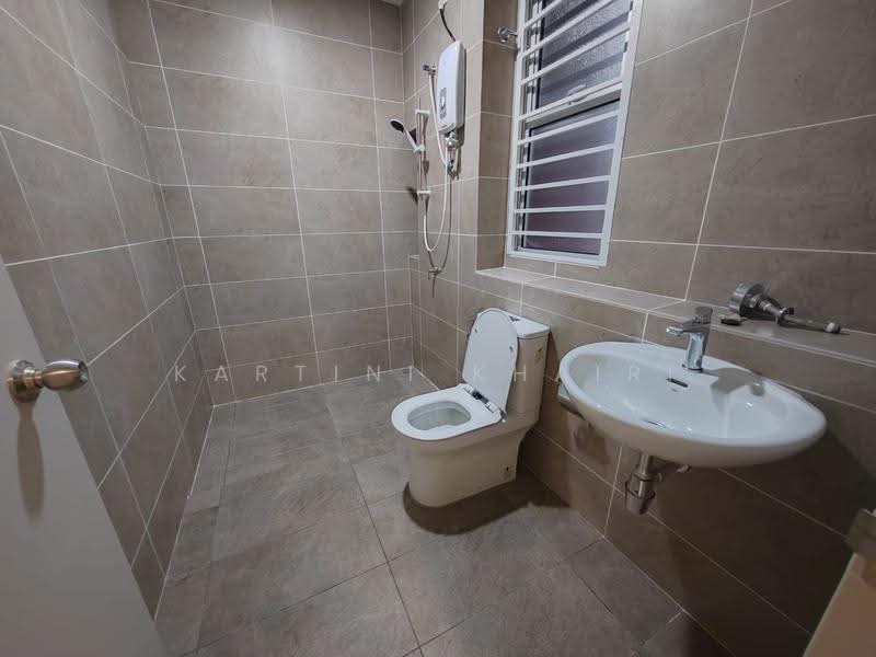 2-storey Terraced House for Rent in Telok Panglima Garang (Selangor) - Kartini Khairi - Bathroom - PropertyGuru.com.my