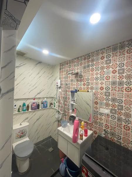 Rumah Teres 2-Tingkat untuk Disewa di Bandar Damai Perdana (Cheras) - Eric Liew - Bathroom - PropertyGuru.com.my