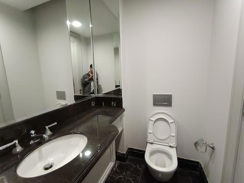 Kediaman Servis untuk Dijual di St Regis - Rina . - Bathroom - PropertyGuru.com.my