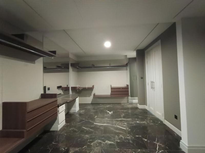 Kediaman Servis untuk Dijual di St Regis - Rina . - Interior - PropertyGuru.com.my