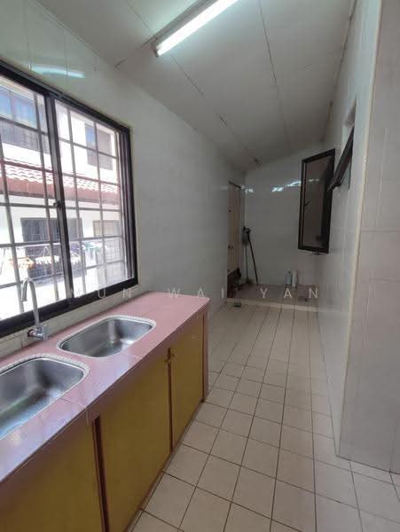 Rumah Teres 2-Tingkat untuk Disewa di Petaling Jaya (Selangor) - Mun Wai Yan - Kitchen - PropertyGuru.com.my