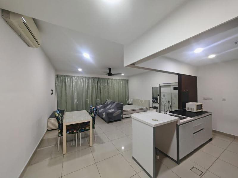 Kediaman Servis untuk Disewa di Trefoil @ Setia City - Abby Woo - Living Room - PropertyGuru.com.my