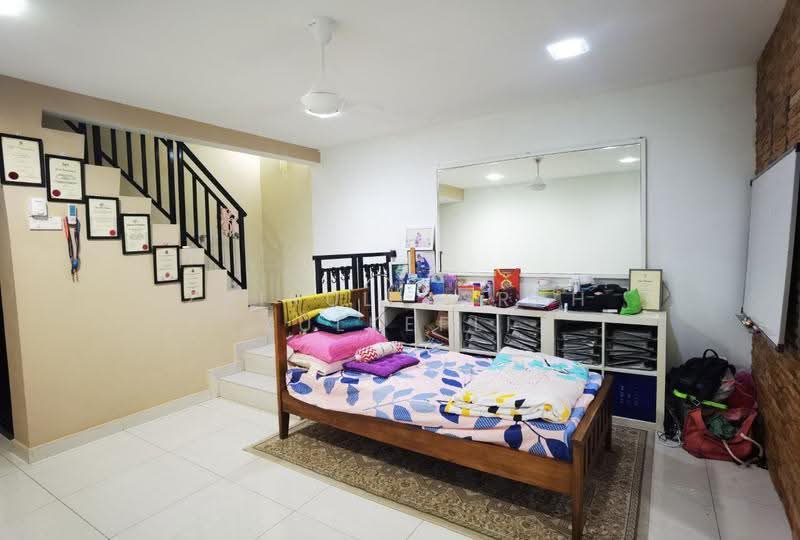 2-storey Terraced House for Sale in Seri Kembangan (Selangor) - Zairul Asrah Zulkefli - Bedroom - PropertyGuru.com.my
