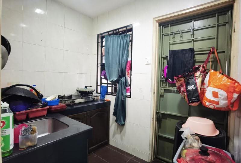 2-storey Terraced House for Sale in Seri Kembangan (Selangor) - Zairul Asrah Zulkefli - Kitchen - PropertyGuru.com.my