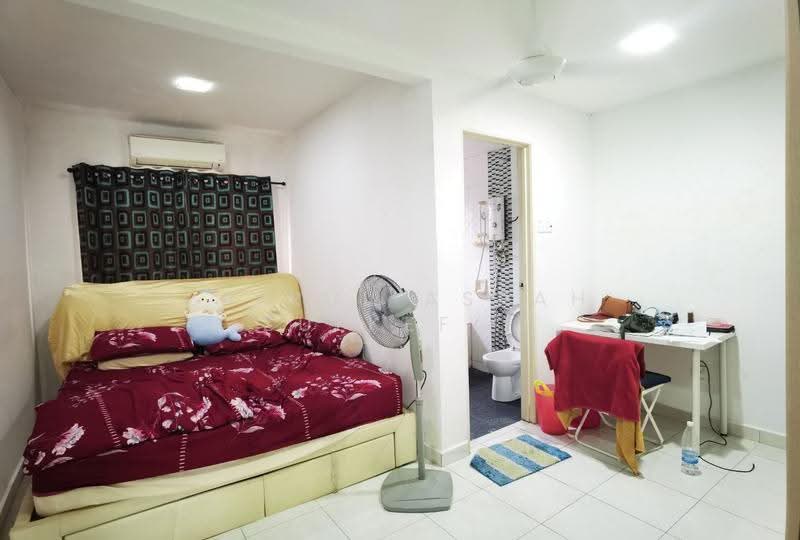 2-storey Terraced House for Sale in Seri Kembangan (Selangor) - Zairul Asrah Zulkefli - Bedroom - PropertyGuru.com.my
