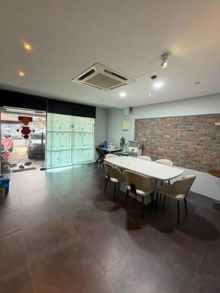 Rumah Teres 2-Tingkat untuk Dijual di Taman Johor Jaya (Johor Bahru) - Brandon Khor - PropertyGuru.com.my